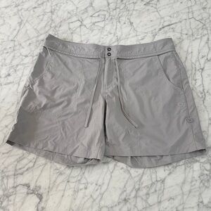 Mountain Hardwear Yuma Lightweight Outdoor Hiking Shorts Adjustable Size 12 Gray